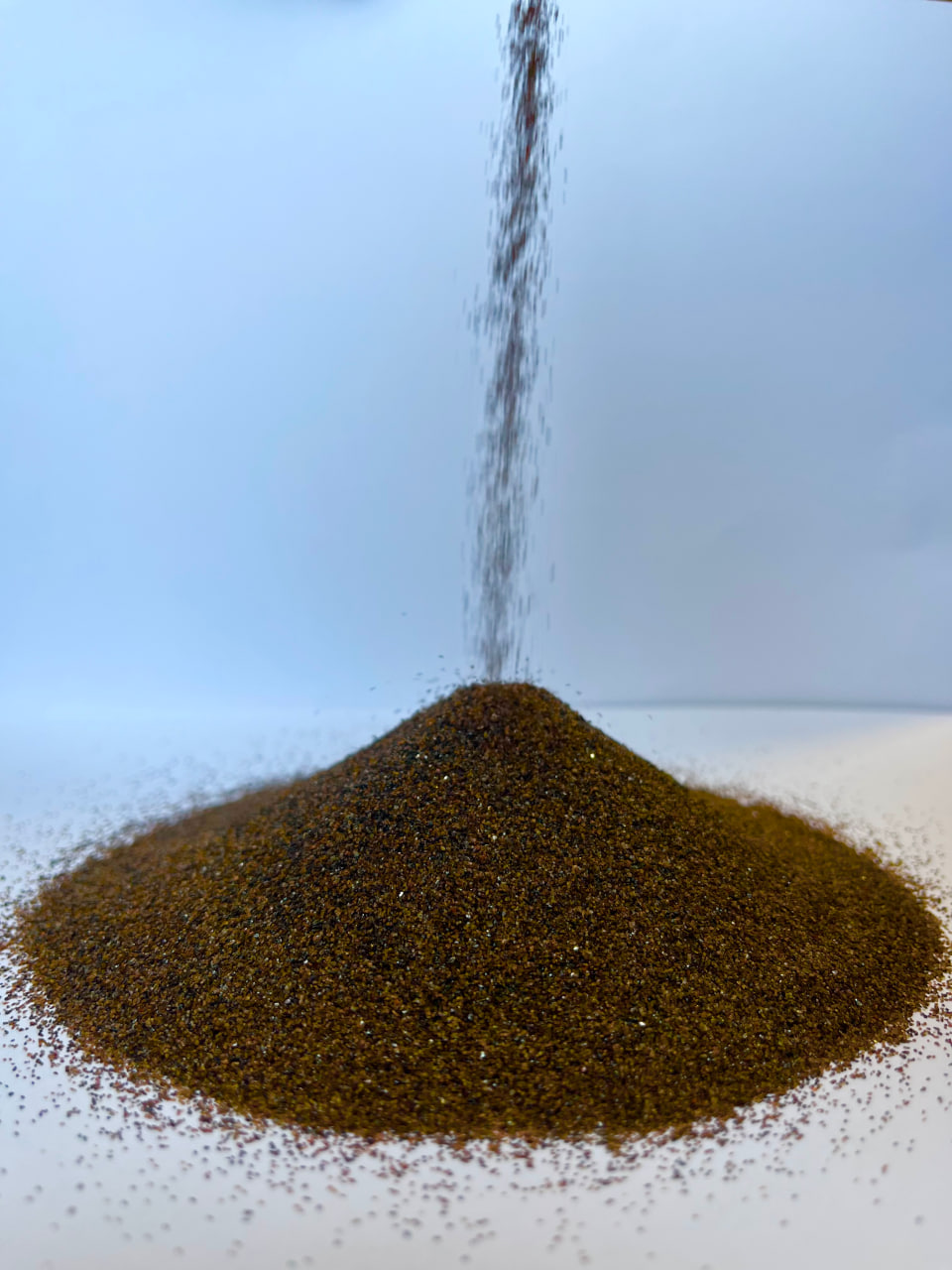 سندبلاست با گارنت خرید بهترین کیفیت گارنت در ابر تجارت آکو در انواع سایزبندی و بستهبندی